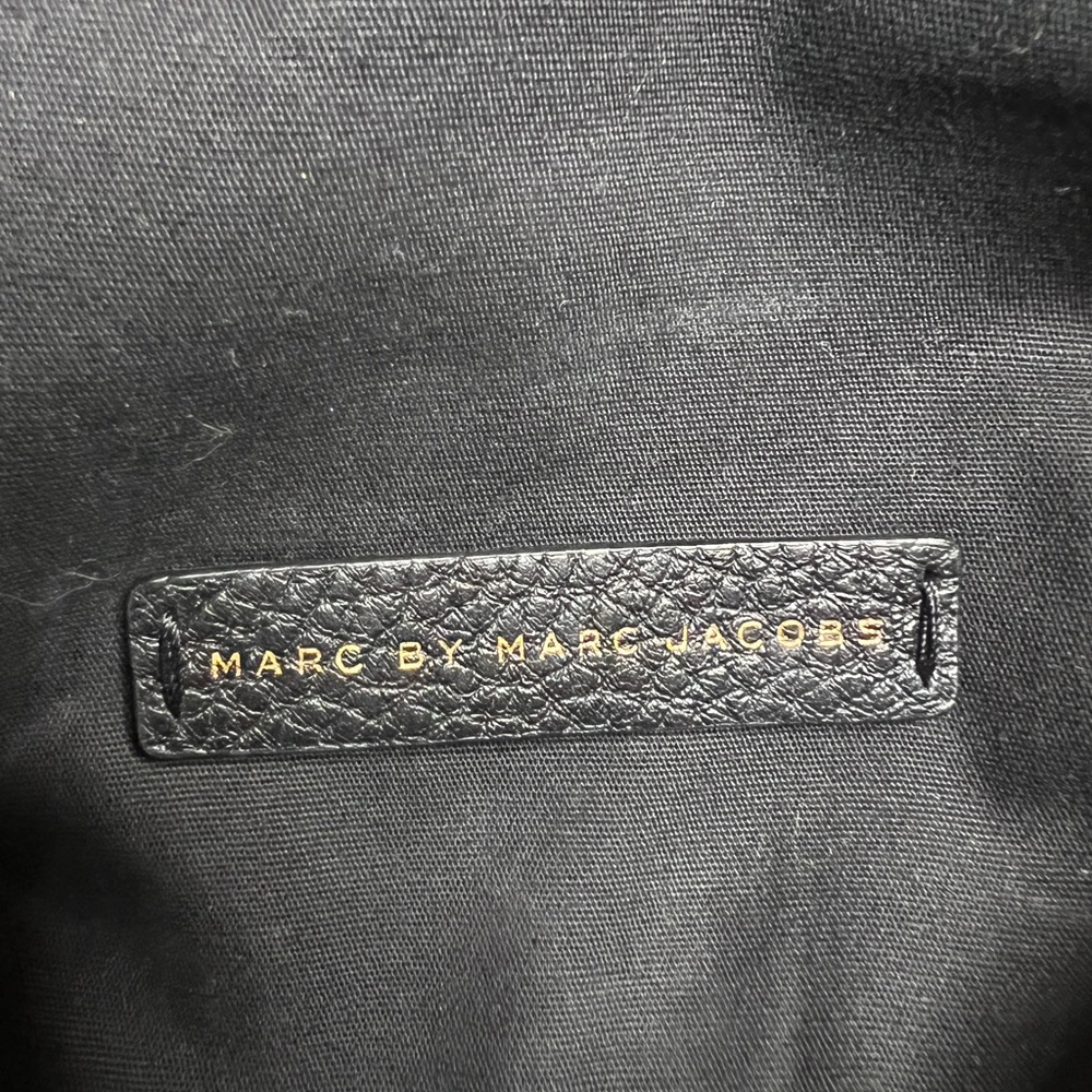 Marc Jacobs Natasha Crossbody Black Leather Gold Accents Purse Shoulder Bag - Picture 15 of 16